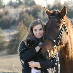 Meet your Posher, Briana